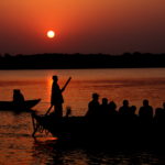 paseo en barco en varanasi norte de India