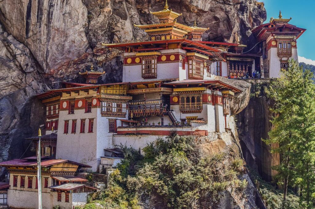 BHUTAN, BAJADA DE LA TASA SDF